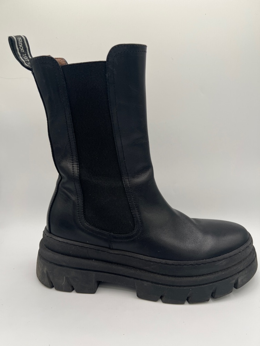 Nero Giardini Italian / Made in Italy Black Platform Chelsea Boot Size 7 / 37